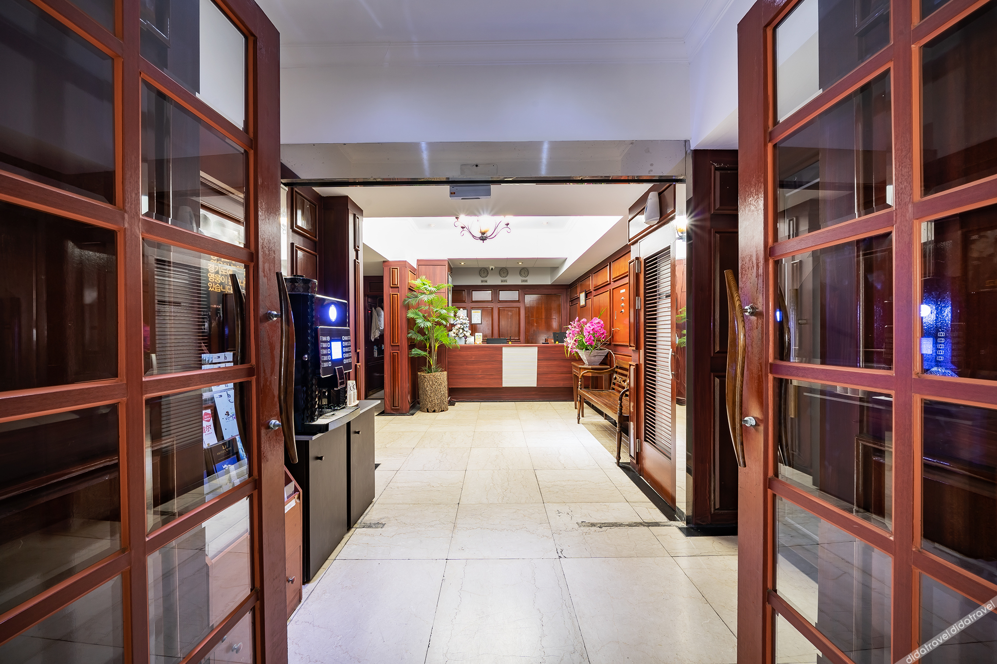 Luxury Hotel Osan 3*