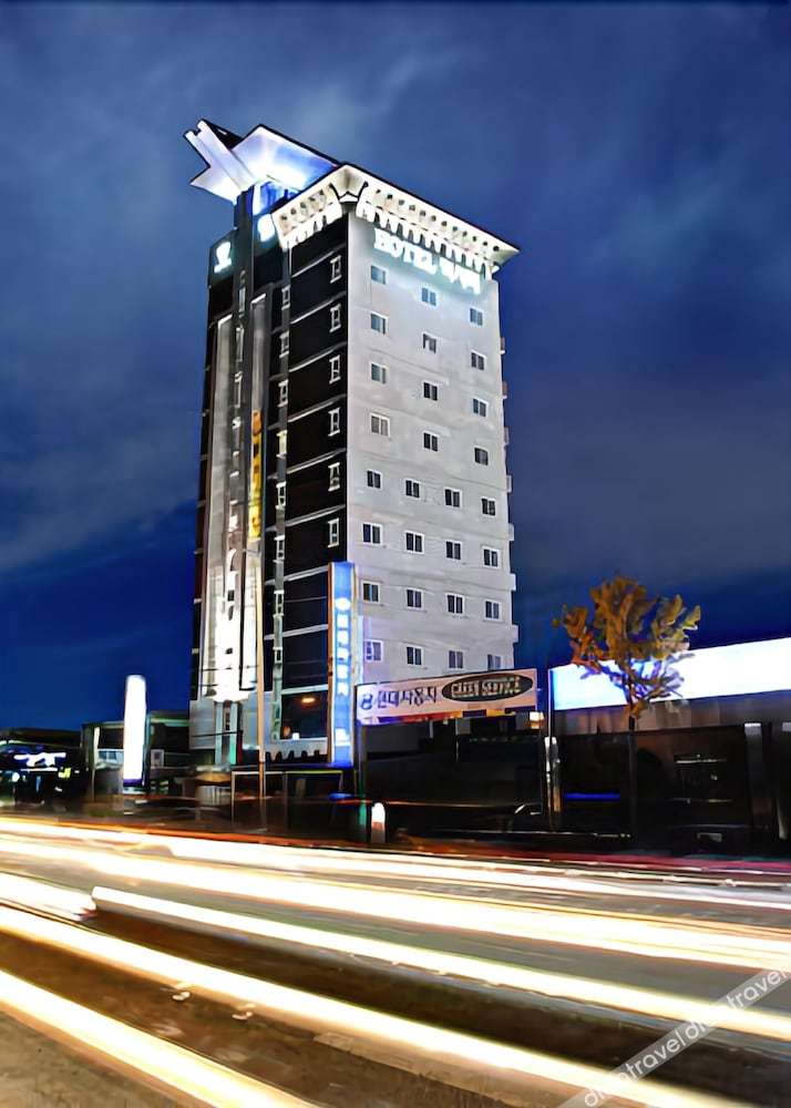 Luxury Hotel Osan 3*