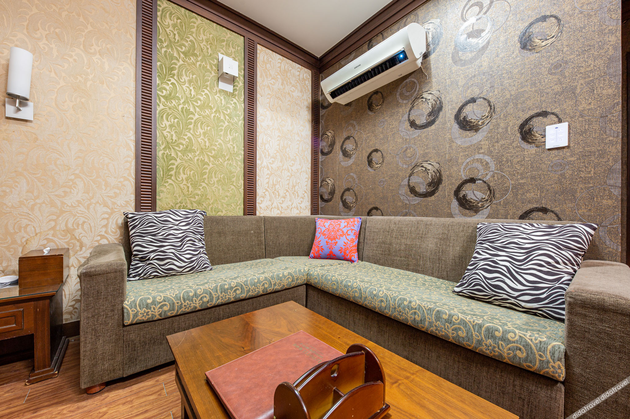 Luxury Hotel Osan 3*