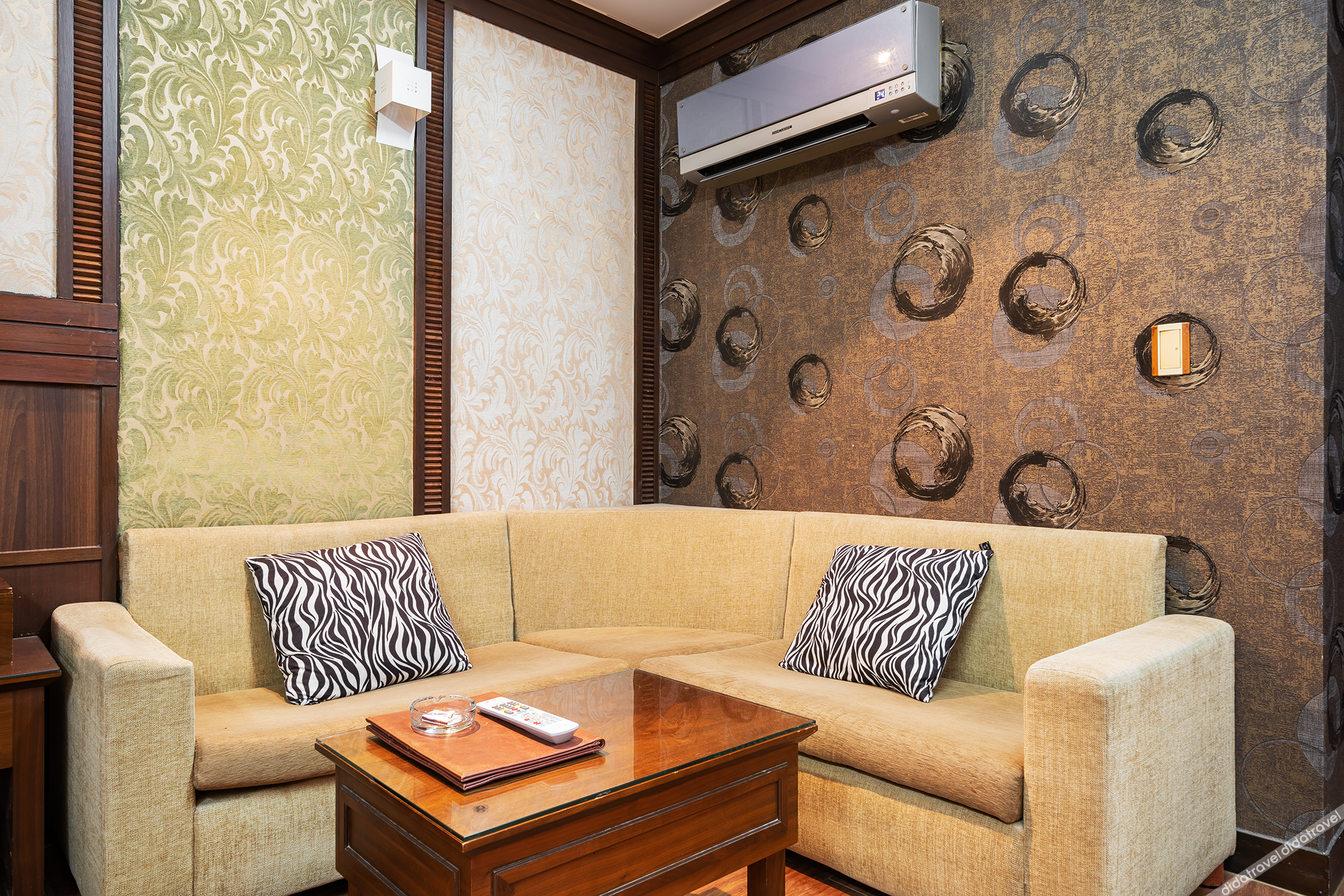 Luxury Hotel Osan 3*