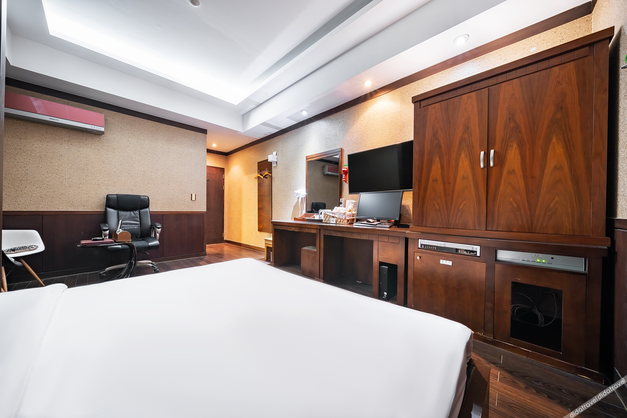 Luxury Hotel Osan 3*
