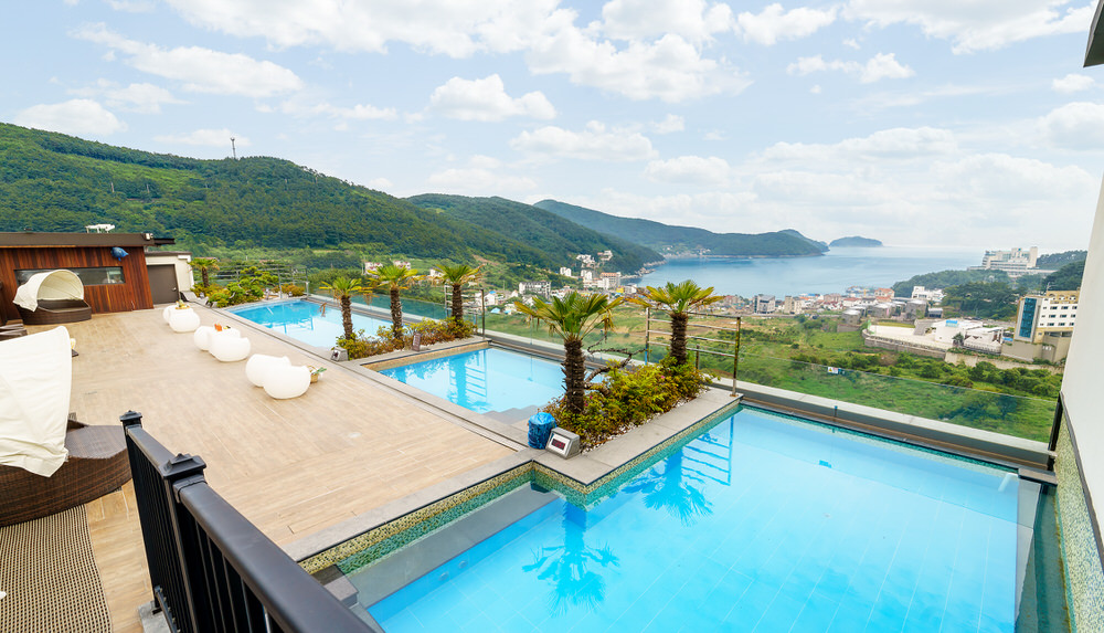 Friemily Pool Villa & Hotel 2*