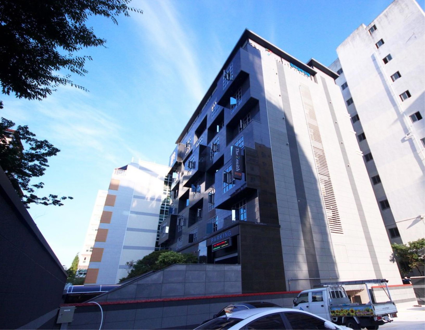 The Zenith Hotel 2*