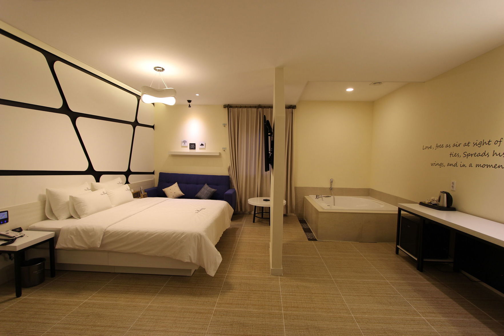 The Zenith Hotel 2*