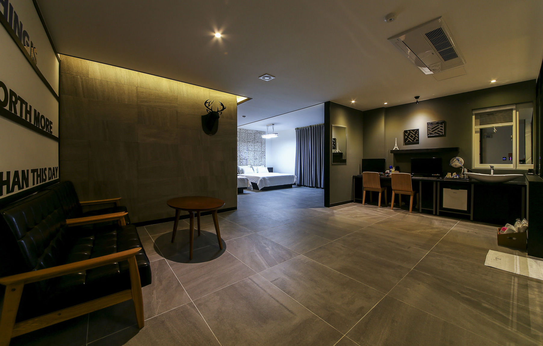The Zenith Hotel 2*