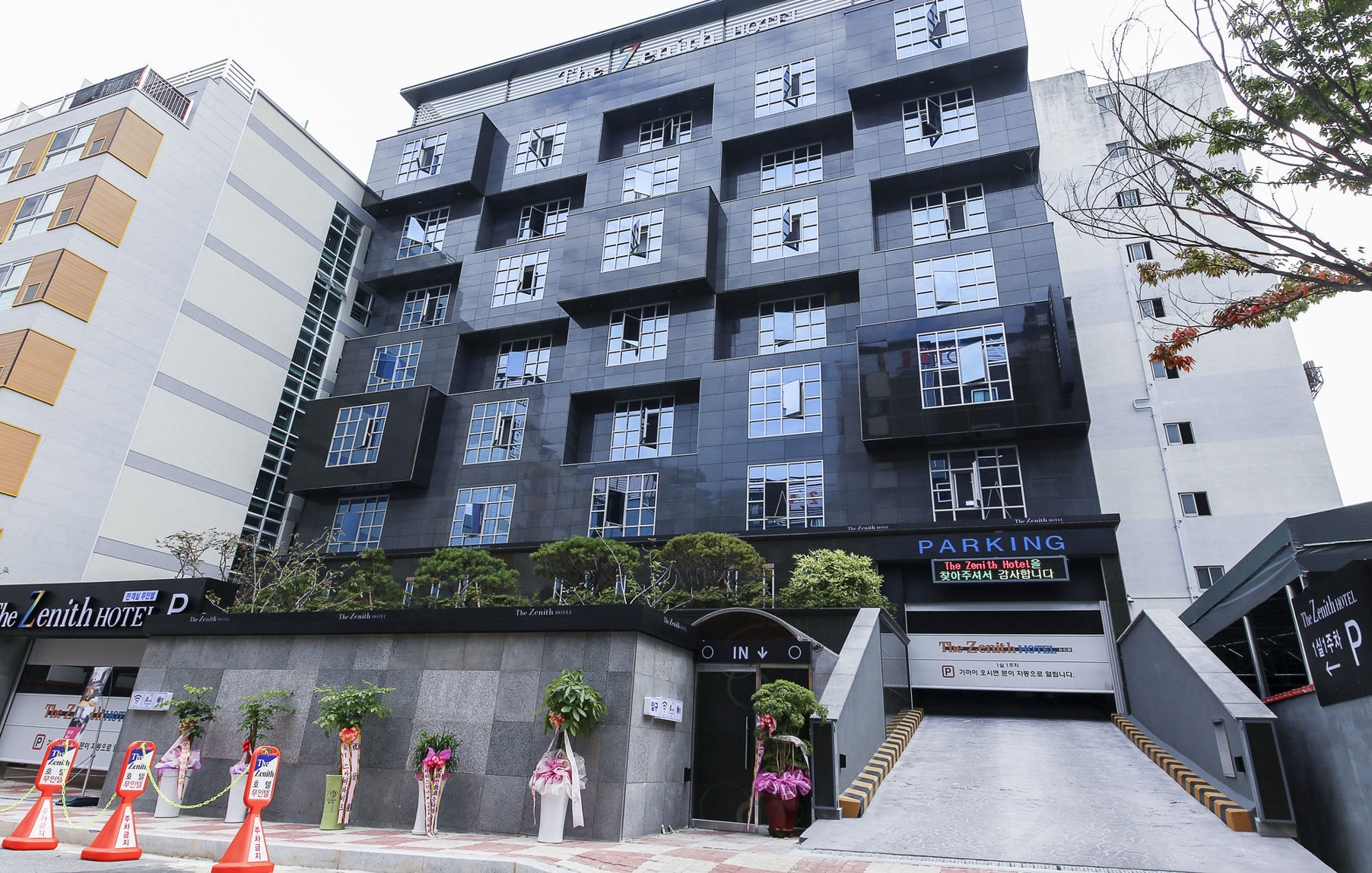 The Zenith Hotel 2*