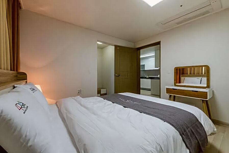 Home Fourest Residence Hotel Okpo 2*