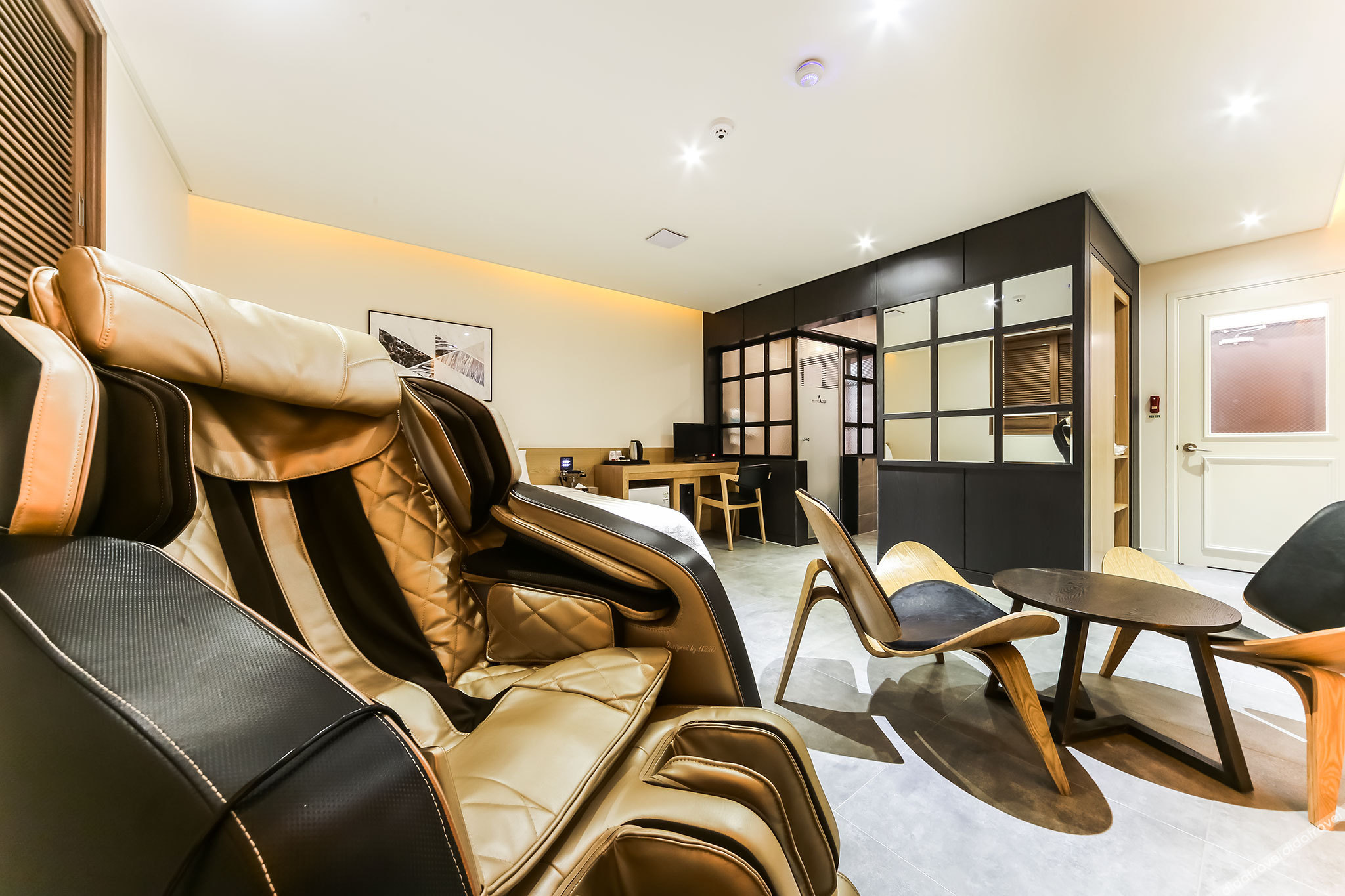 HOTEL Able 2*
