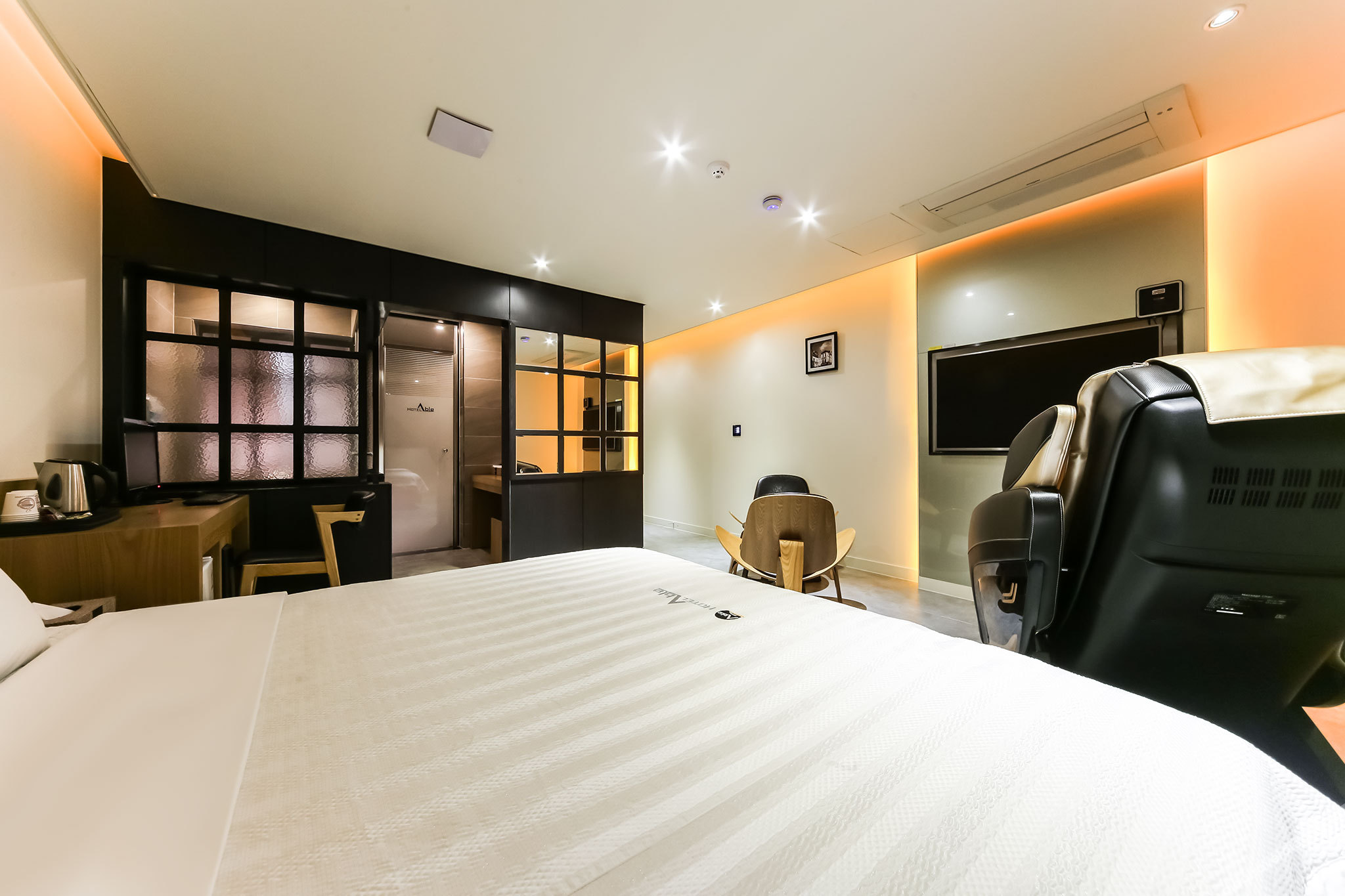 HOTEL Able 2*