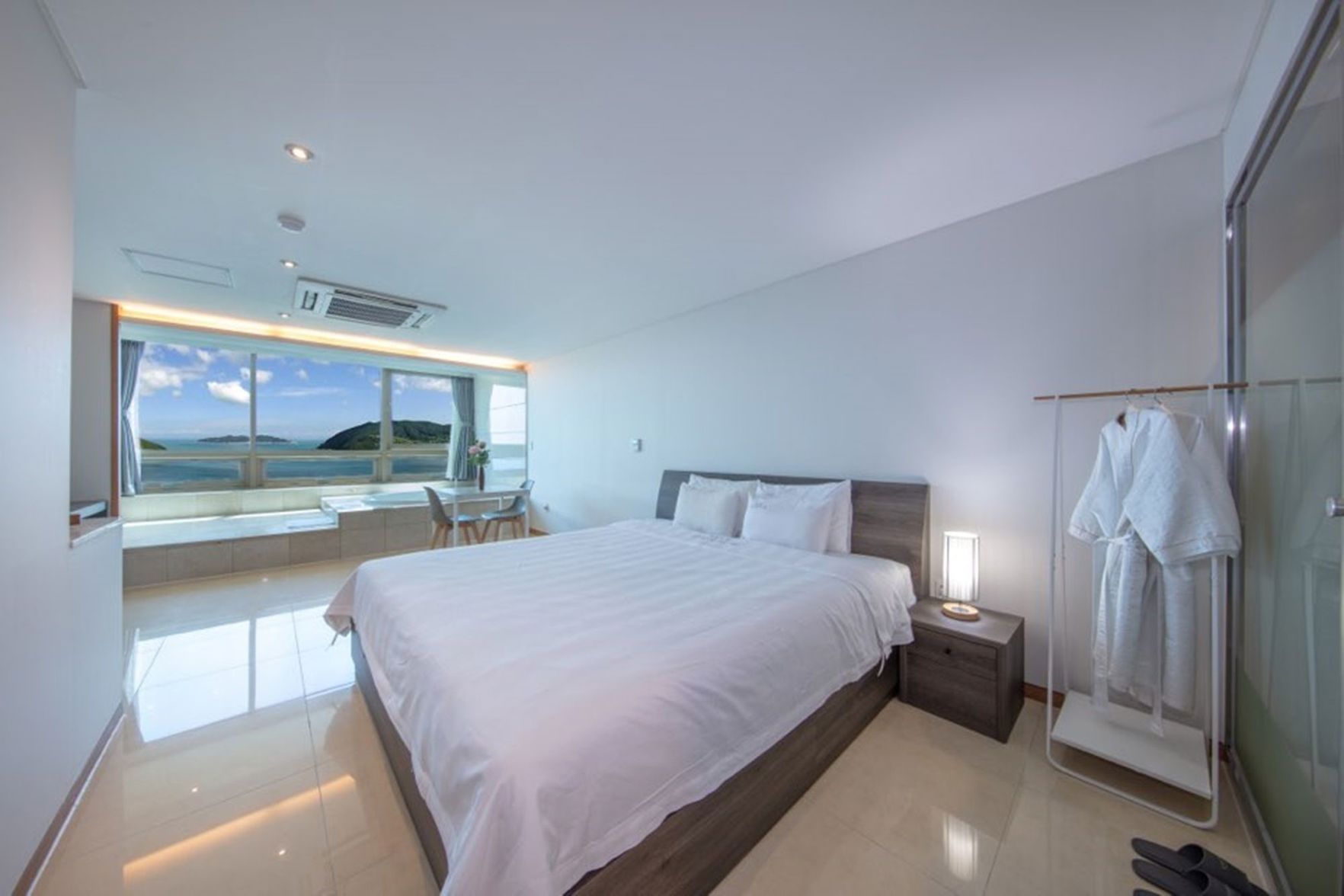 Hotel SangSang & Private SangSang Pool Villa 3*