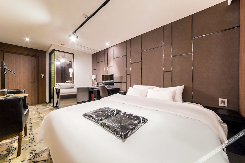 Anyang Premier Hotel XYM 3*