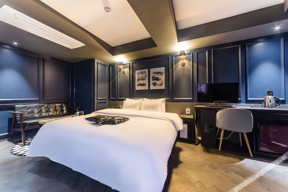 Anyang Premier Hotel XYM 3*