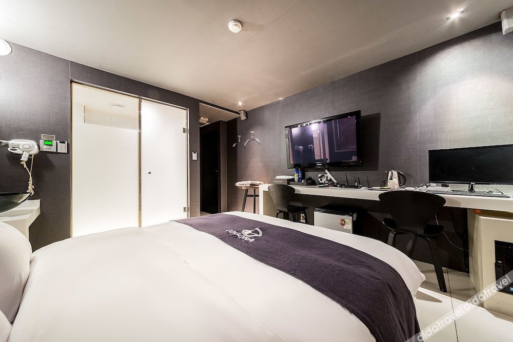 Cogora Hotel 2*