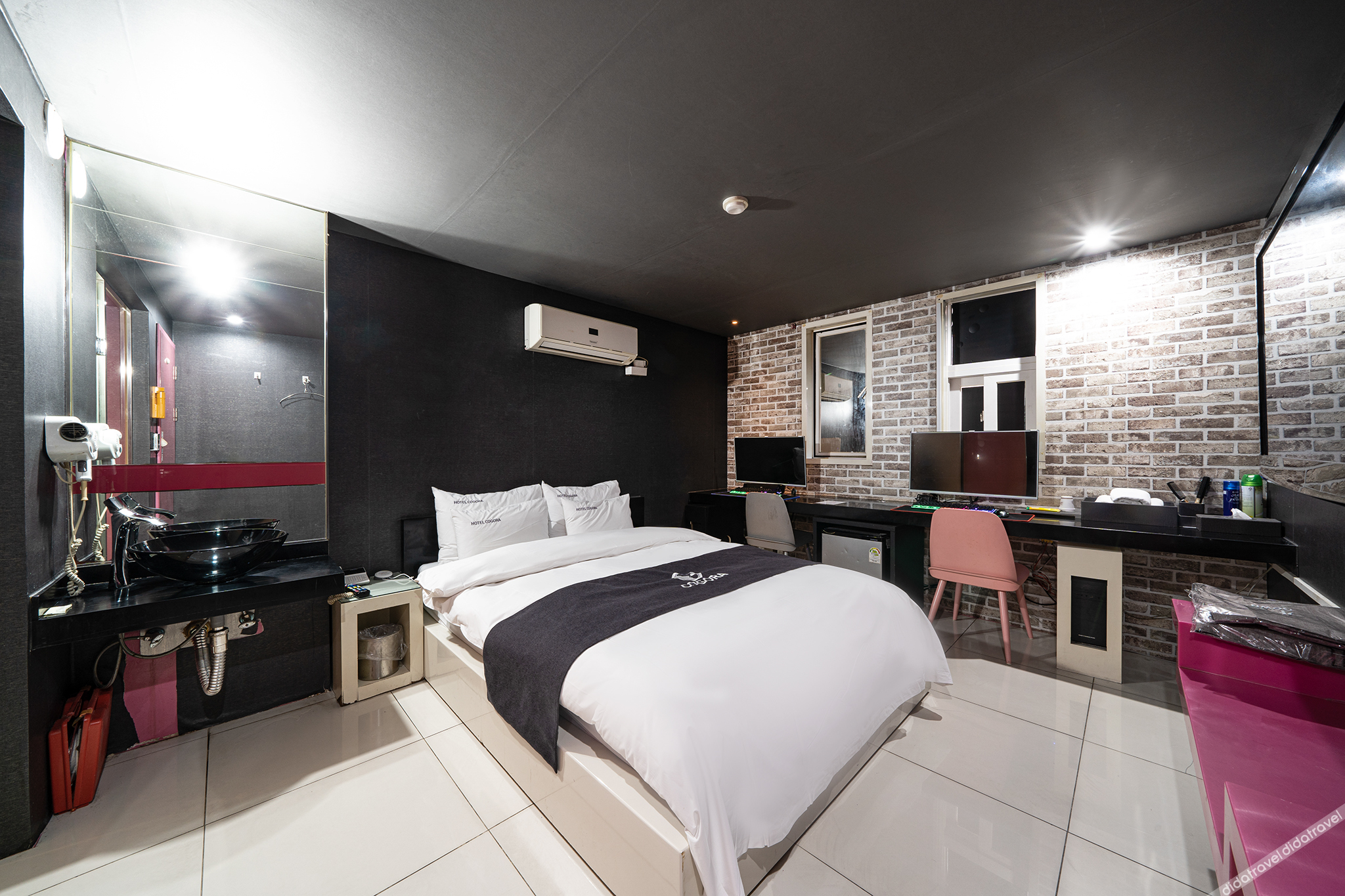 Cogora Hotel 2*