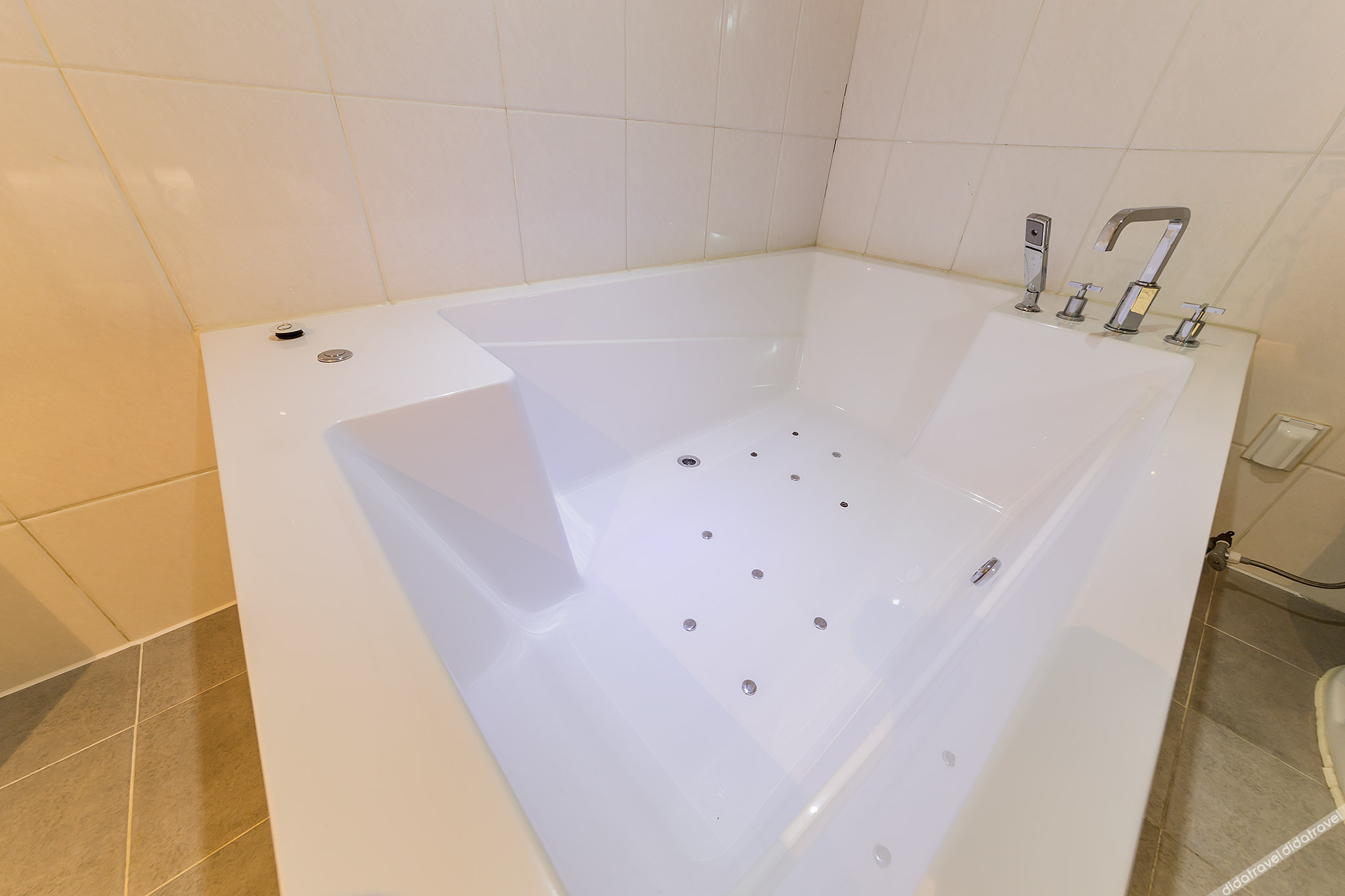 Cogora Hotel 2*