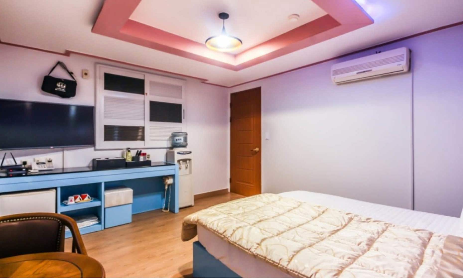 From H Dongbaek Hotel By Kwon Geoje Gohyeon 2*