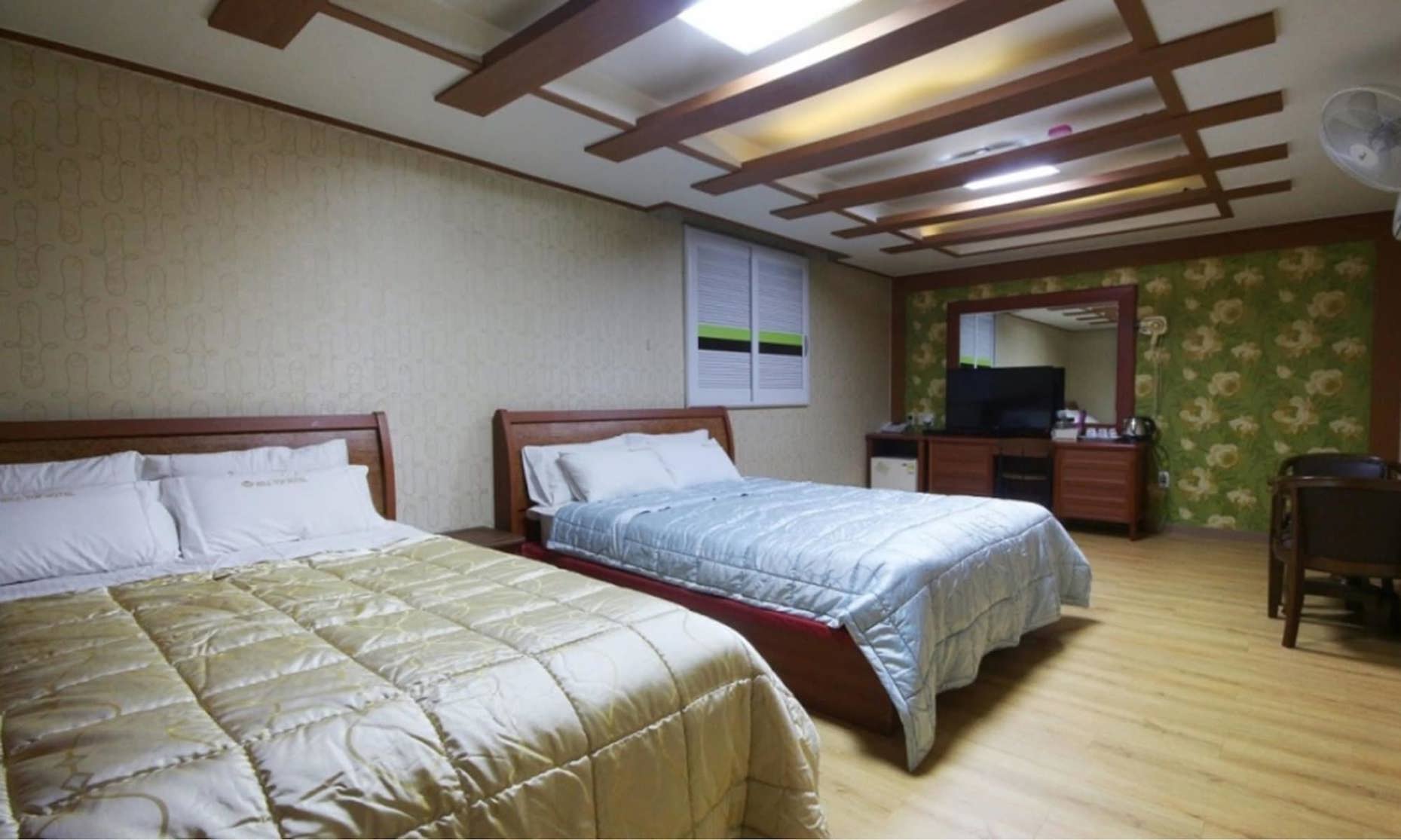 From H Dongbaek Hotel By Kwon Geoje Gohyeon 2*