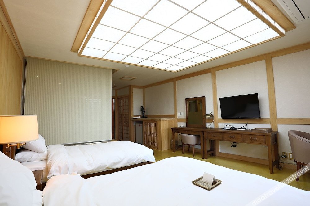 Hotel de forRe 3*