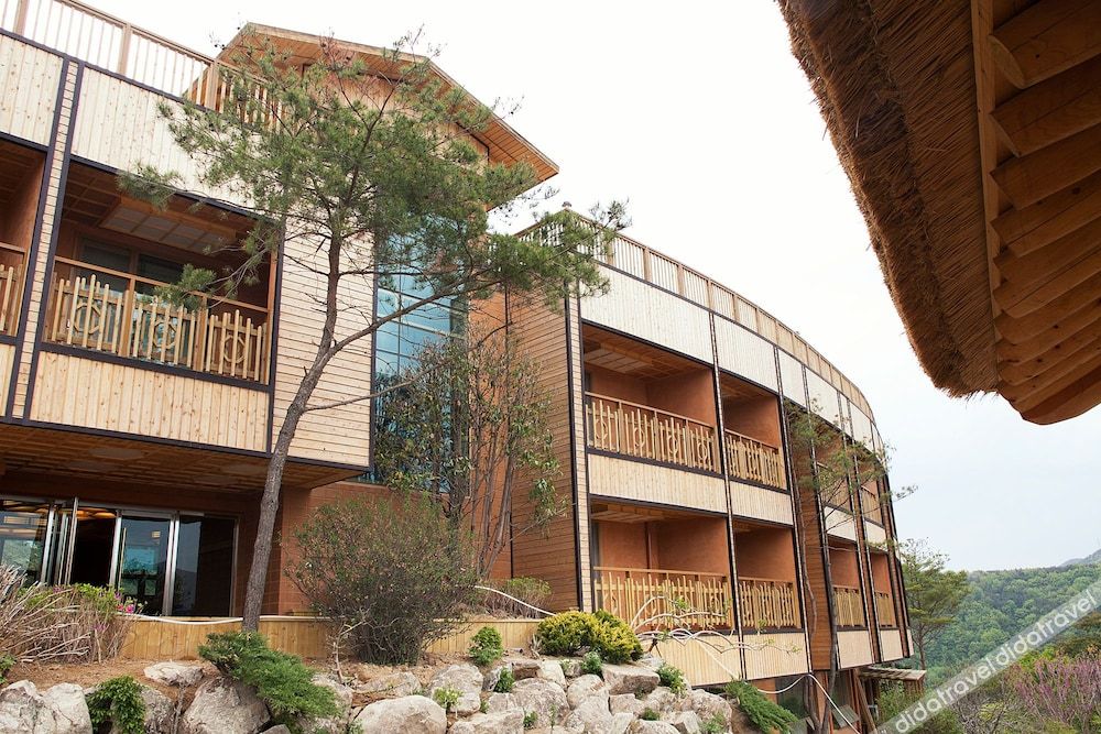 Hotel de forRe 3*