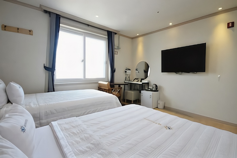 MJ Tour Hostel 2*