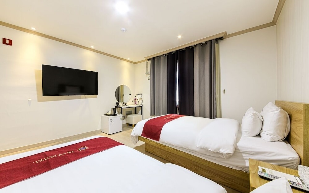 MJ Tour Hostel 2*