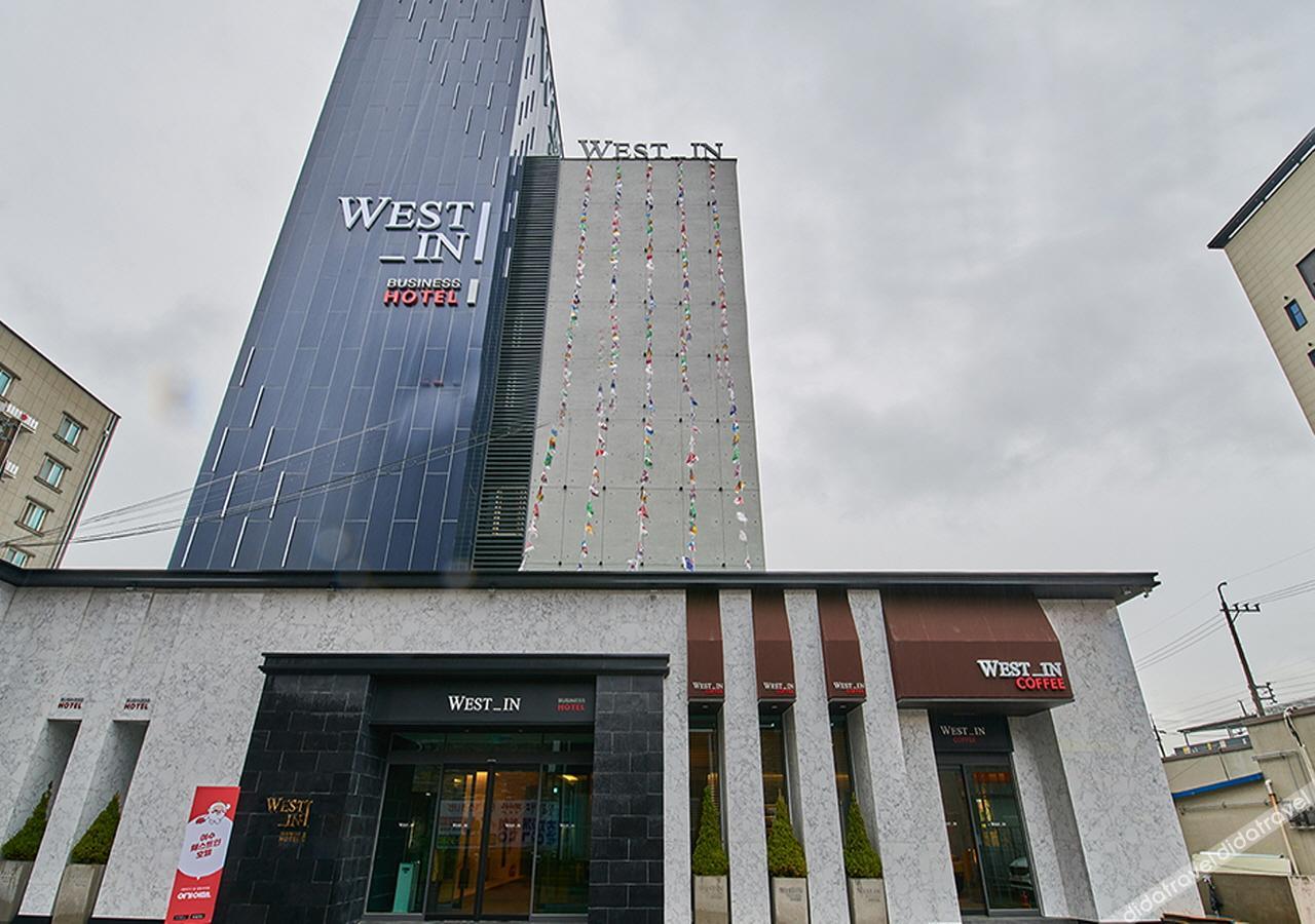 West In Hotel 3*