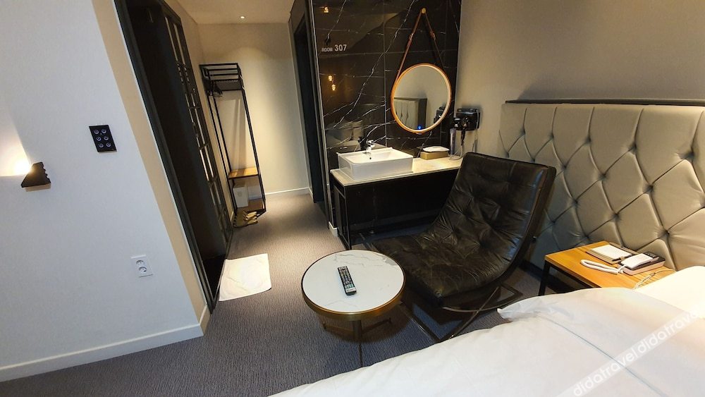 West In Hotel 3*