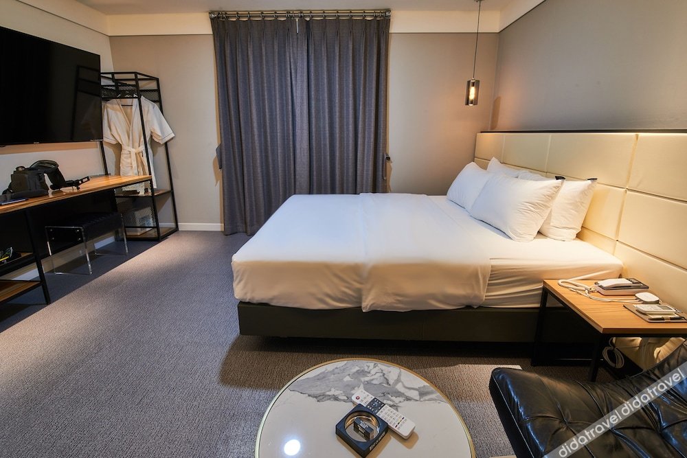 West In Hotel 3*