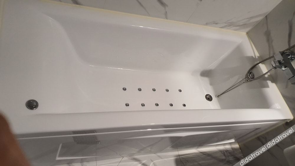 West In Hotel 3*