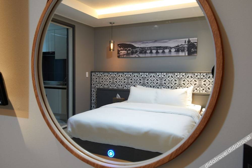 West In Hotel 3*