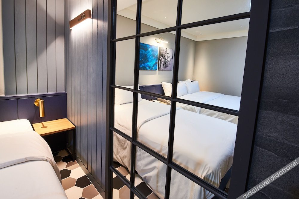 West In Hotel 3*