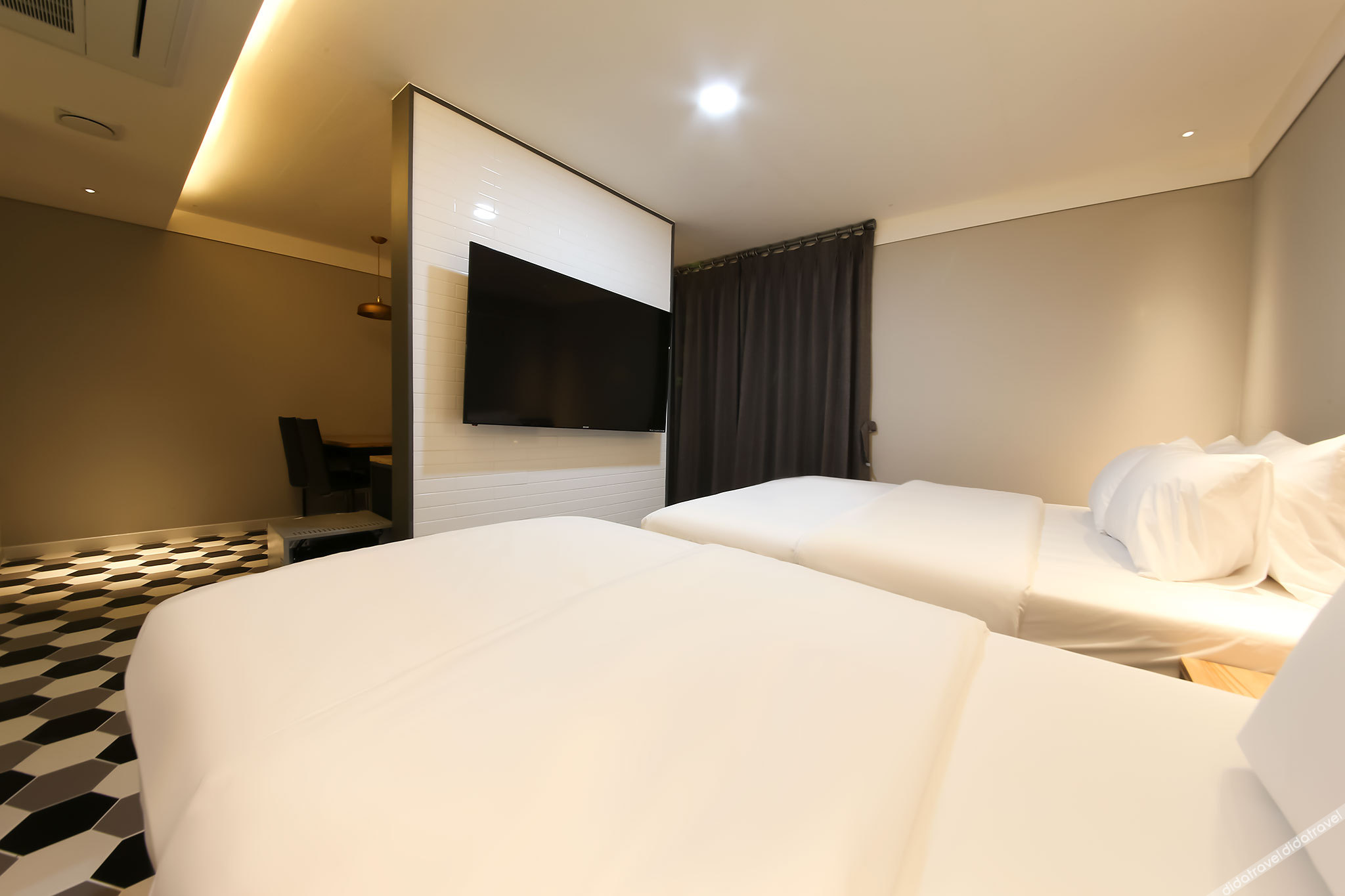 West In Hotel 3*