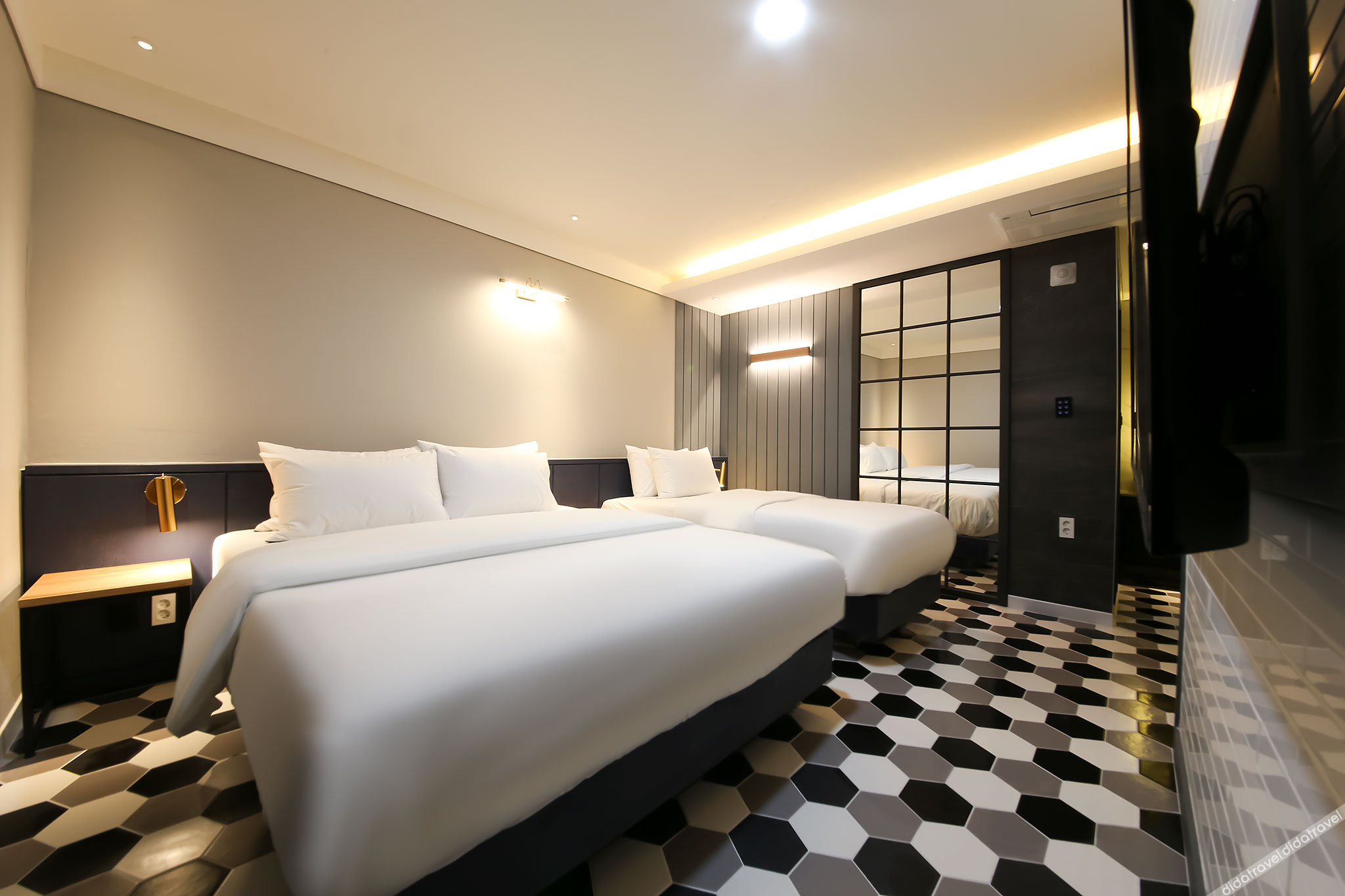 West In Hotel 3*