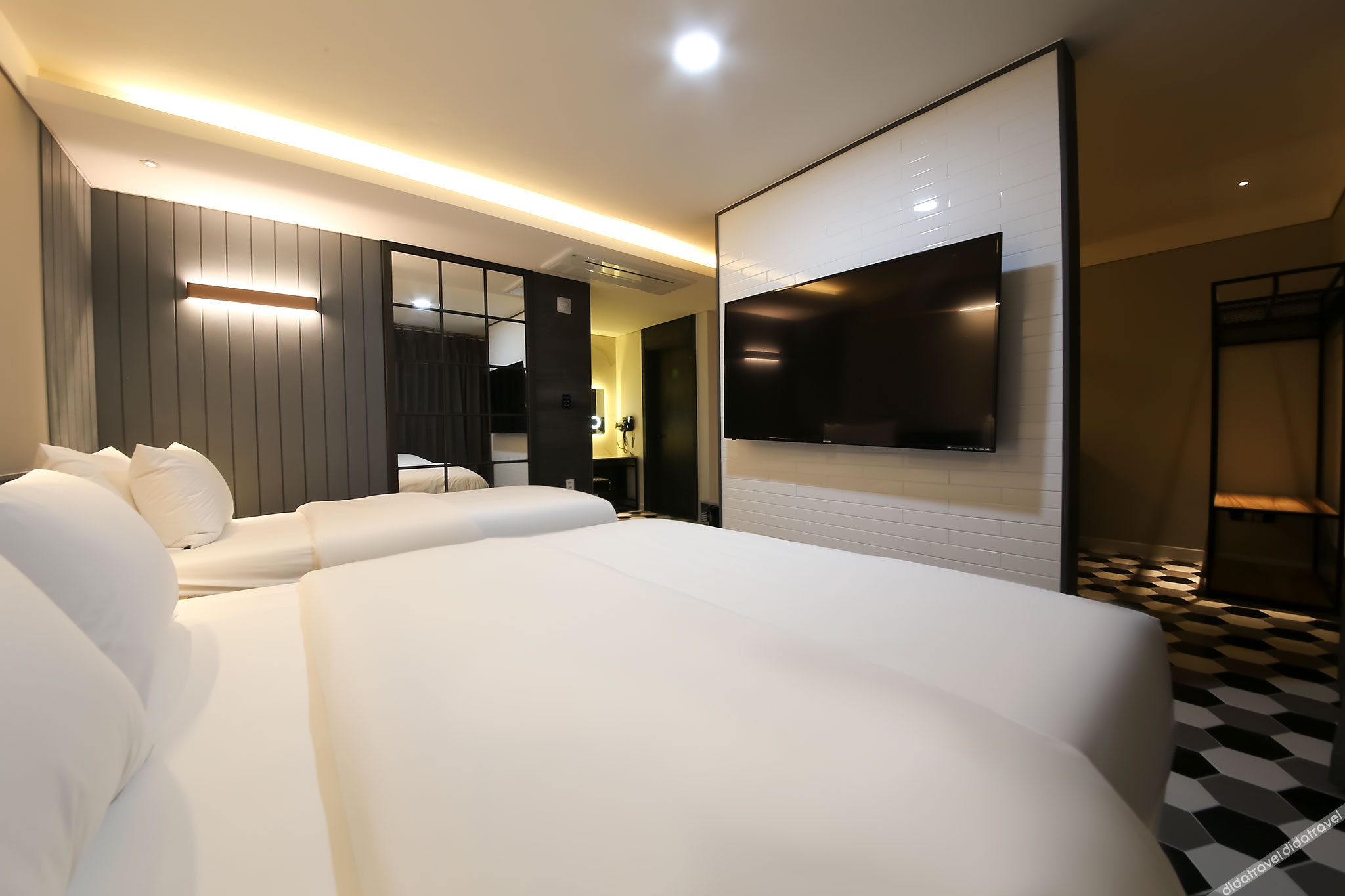 West In Hotel 3*