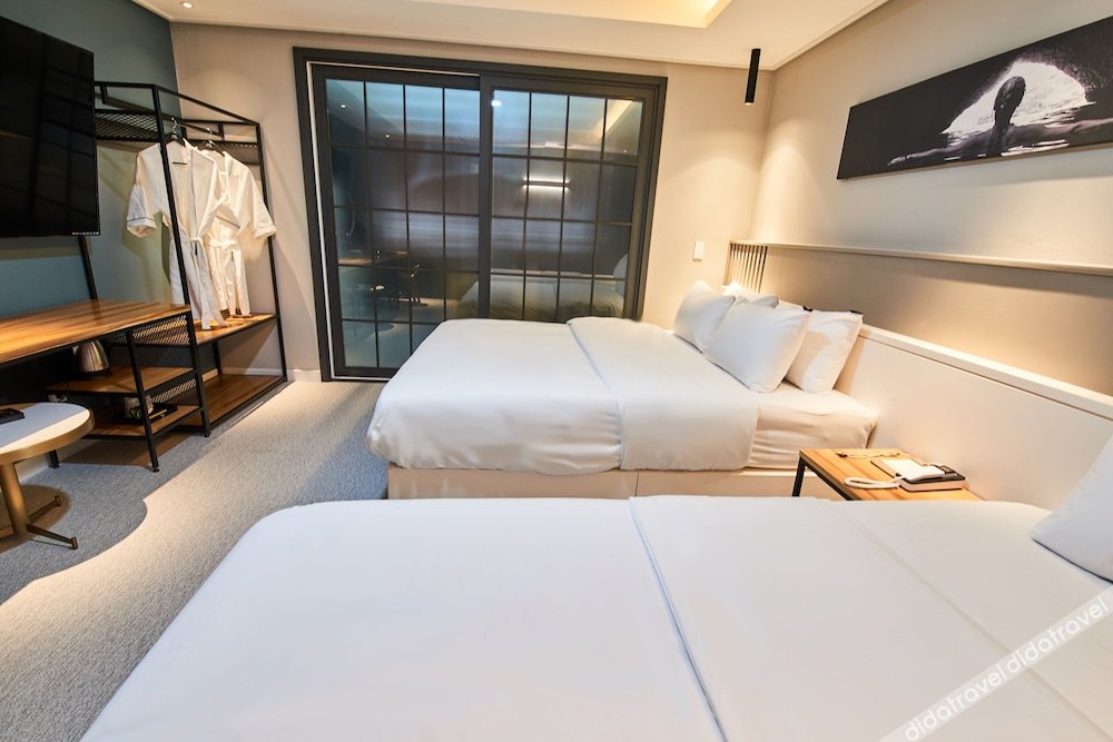 West In Hotel 3*