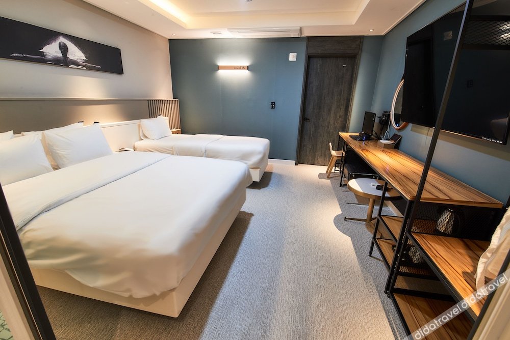 West In Hotel 3*