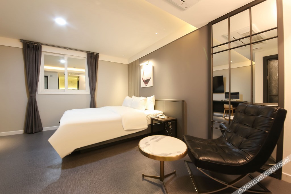 West In Hotel 3*