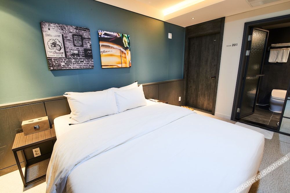 West In Hotel 3*