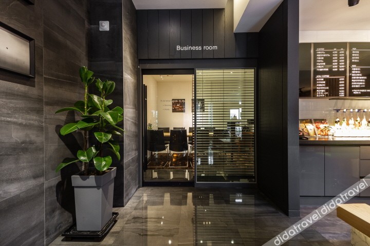 West In Hotel 3*