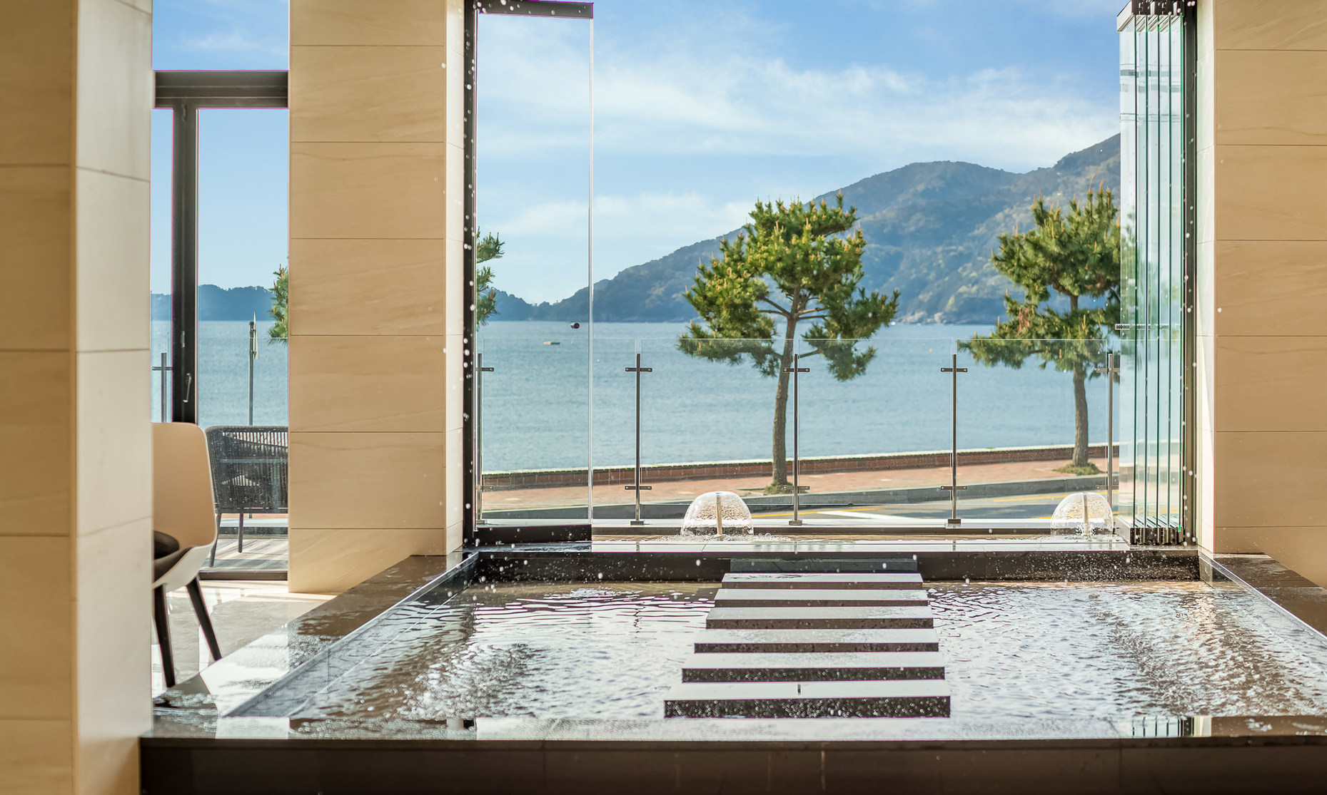 Stubborn Hotel 3*