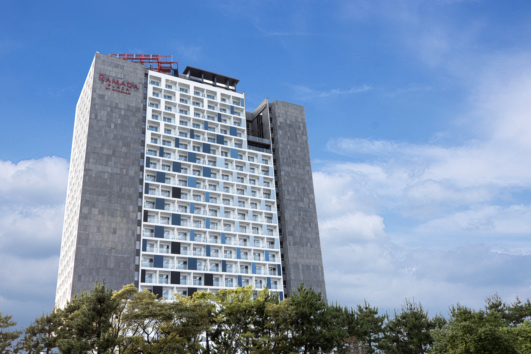 Ramada Plaza by Wyndham Dolsan Yeosu 4*