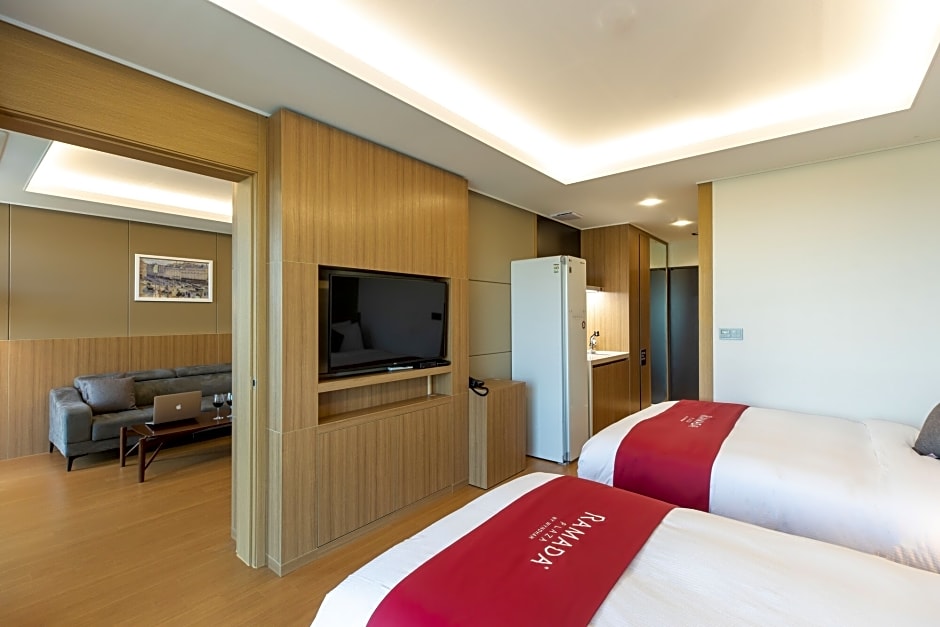 Ramada Plaza by Wyndham Dolsan Yeosu 4*
