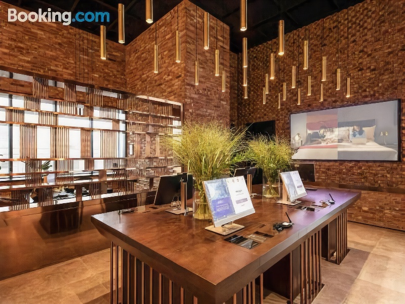 Mercure Ambassador Seoul Hongdae 4*