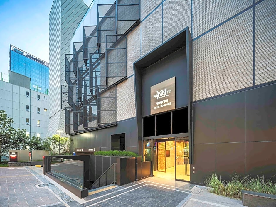 Mercure Ambassador Seoul Hongdae 4*