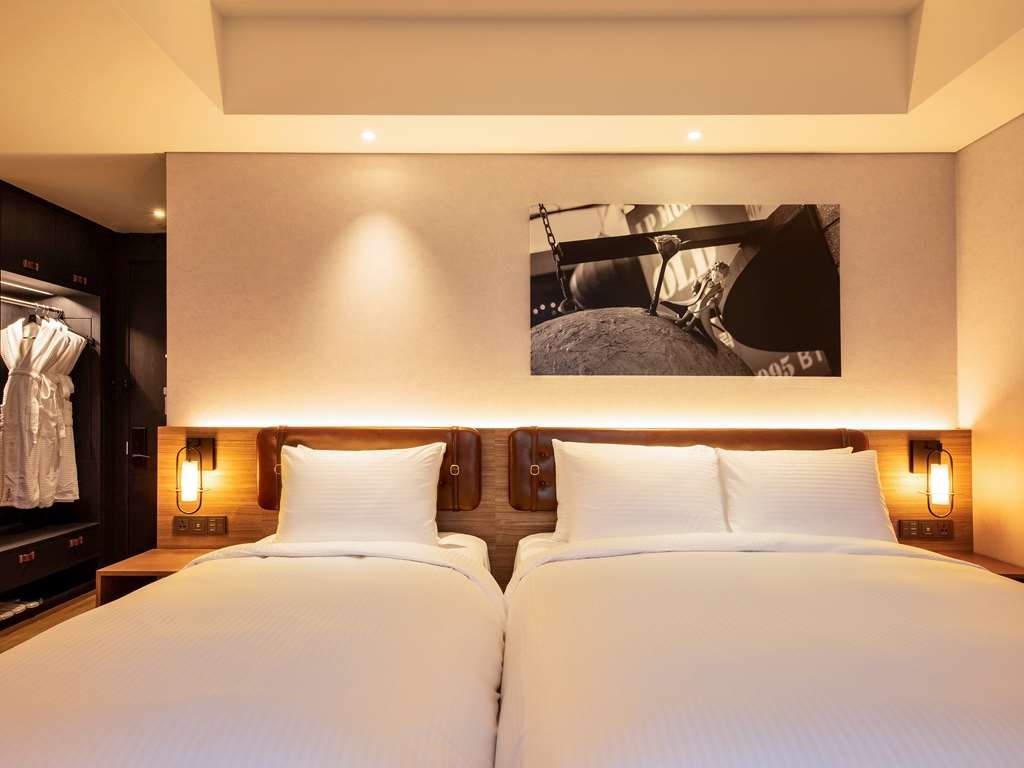Mercure Ambassador Seoul Hongdae 4*