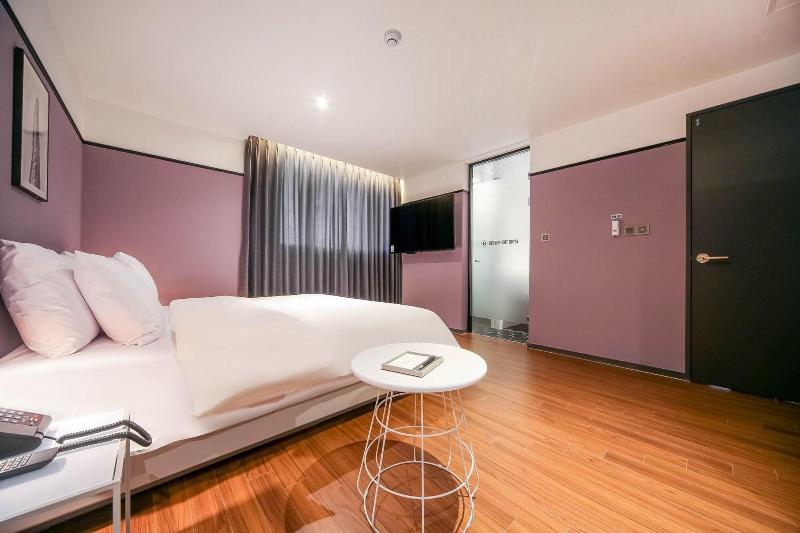 Pohang Brown Dot Hotel 2*
