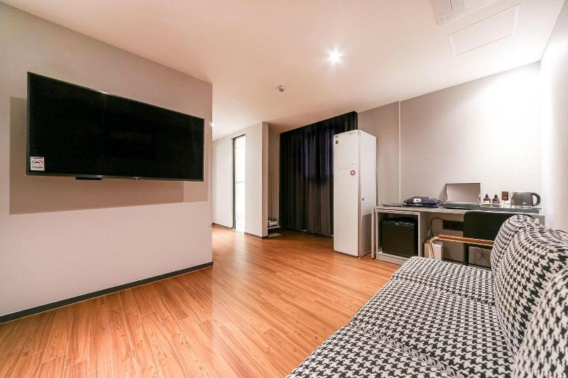 Pohang Brown Dot Hotel 2*