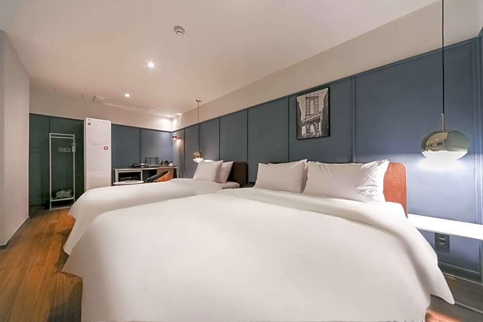 Pohang Brown Dot Hotel 2*