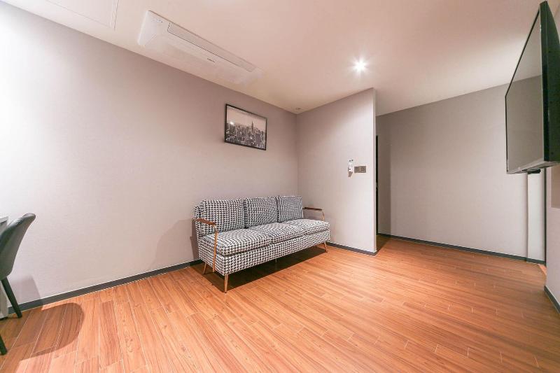 Pohang Brown Dot Hotel 2*