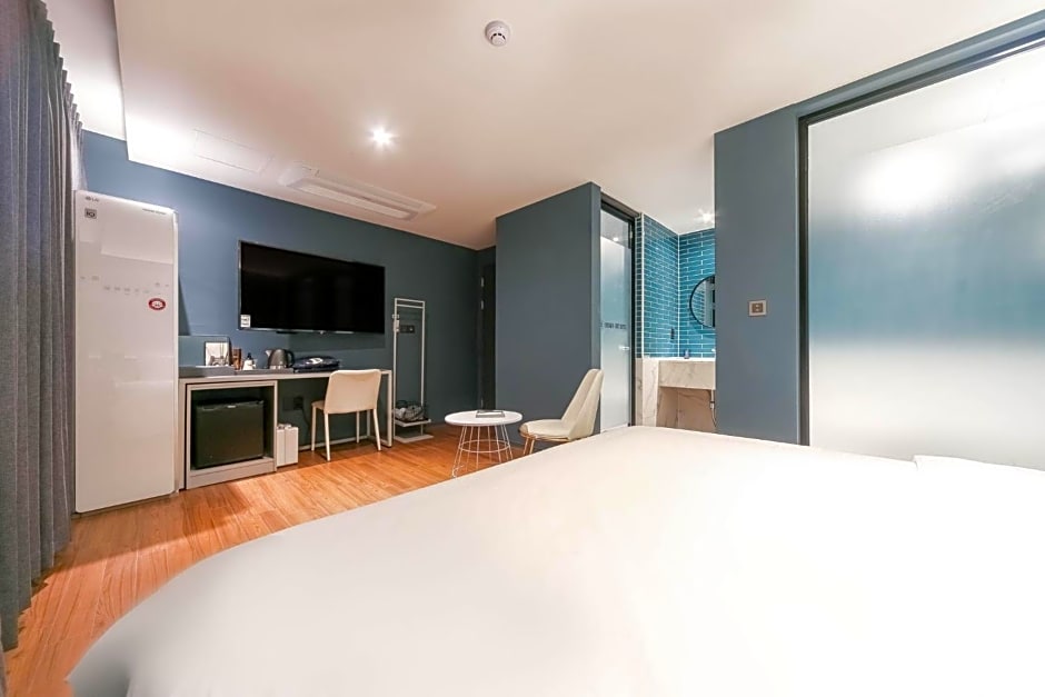 Pohang Brown Dot Hotel 2*